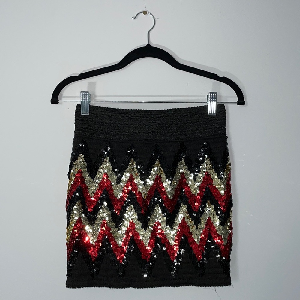 NWOT Black Red Gold Sequin Chevron Mini Skirt